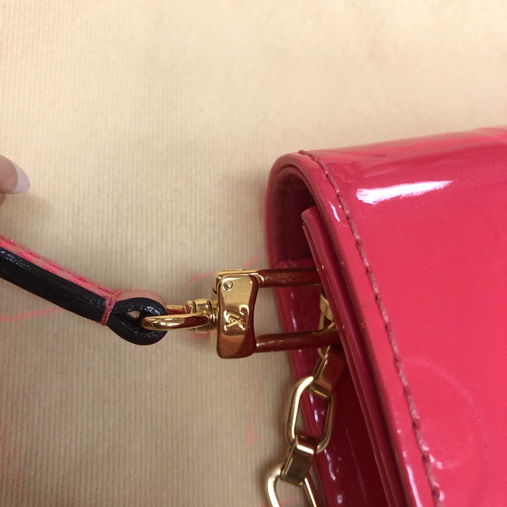 Patent pink leather Louis Vuitton. - Picture 3 of 3